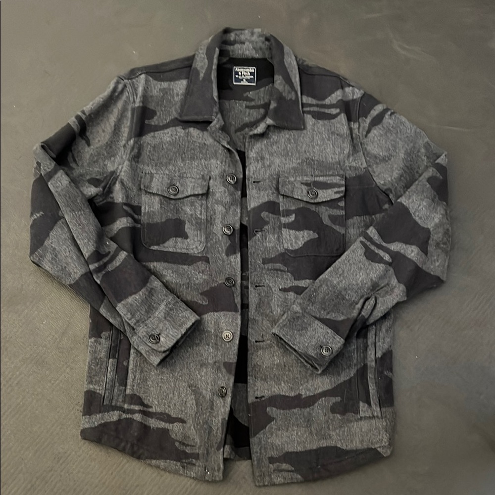 Abercrombie & Fitch Gray Camo Jacket